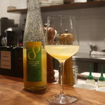 IZA - 八丈島レモンリキュール EIGHT ソーダ割り