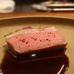 IZA - 房総 仔猪ロース マデラソース珈琲風味アップ