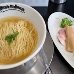 menya 787 - しじみと地鶏と大和芋1150円