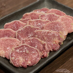 炭火焼肉ホルモン うらら - 