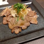 牛たん炭焼 利久 - 牛タン鬼おろしのやつ900円くらい