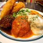 キッチン あずま - 煮込み３バーグ♡
      デミグラスソース・トマトソース・ホワイトソース♡
      で、楽しめる逸品