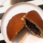 清寿軒 - 大判どら焼き