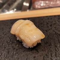 すし うおいち - 帆立