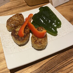 ぶどうの花 敷島ビル店 - サルシッチャとピーマン