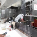 すかや 本店 - 女性による茹でも、蕎麦を知る人ならば間違いなく美味しくいただけます。