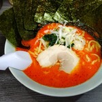 横浜家系ラーメン 魂心家 - 旨辛ら～めん+のり　８３０円