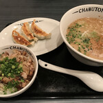 ちゃぶ屋 とんこつ らぁ麺 CHABUTON - 