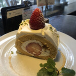 AG cafe - 苺のロールケーキ