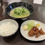 麺や TORICHU - 鶏白湯拉麺
            唐揚げ(3ケ)&ライス