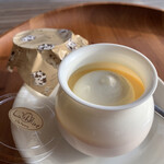 ラ・テイエ - クリームたっぷりプリン