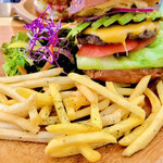 ラナアクア バーガースタジオ - 