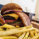 ラナアクア バーガースタジオ - 