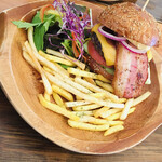 ラナアクア バーガースタジオ - 