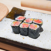 鮨 在 - とろたくまき