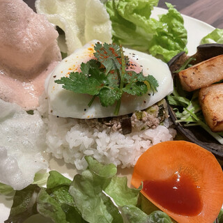 バニアンツリー_1