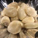 ホルモンやまと - にんにく焼き