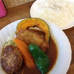 スープカレー　カムイ - ブルーチーズミルフィーユカツカレー＋ヘルシーバーグ（blue chee'sコラボ）