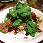 キッチンリブス - 牛トリッパのカリカリソテー、チーズリゾット添え