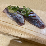 沼津魚がし鮨 - アジ　400円