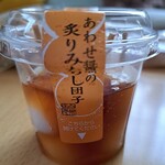 シャトレーゼ - 料理写真:【あわせ醤油みたらしカップ入り】129円。