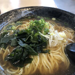 Yakimeshi Yanpachi - 醤油かけ麺アップ