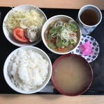 炭火やきとり 一司 - 炭火やきとり 一司(いちじ) もつ煮定食 \680