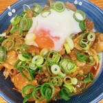 焼肉の井筒屋 - まさにB級グルメ。どてめし温玉のせ