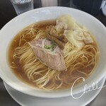 中華そば 裏慶 - 醤油ワンタン麺　950円