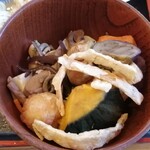 Kaferesutoramboku - 野菜等の具沢山のお椀に…
