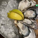 魚とワインはなたれThe Fishand Oysters - 