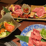 Kuroge Wagyuu Ittougai Yakiniku To Takitate Donabe Gohan Ichi Bakouji - 