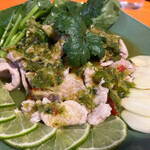 タイ料理とカラオケ クンヤーイ - 