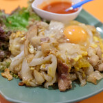 タイ料理とカラオケ クンヤーイ - 