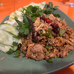 タイ料理とカラオケ クンヤーイ - 