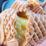 笑顔になるたい焼き - プリンが中に
