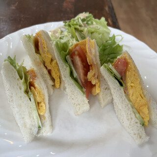 ワイズカフェ_1