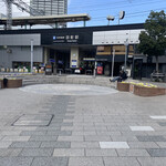 Nakayoshi - 御影駅南口前は、このような広場になってｵﾘﾏｼﾃ。。