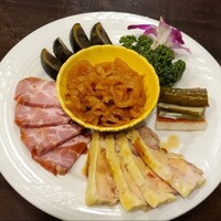 梅蘭 御茶ノ水ワテラス店 - 冷菜4種盛り