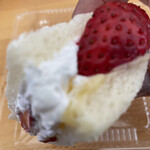 ケーワン - クリームの中にもイチゴが沢山入っていました！