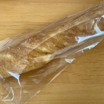 ケーワン - フレンチドーナツ
      シナモンシュガーが効いています