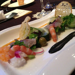 ポルトーネ - 竹炭と雲丹のソースが鮮やか！