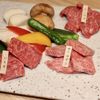 個室焼肉 さんびょうし 別邸 - かいのみ、いちぼ、サーロイン