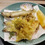 末広寿司 - ◆ 稚鮎(琵琶湖産)、蕗の薹、筍の天ぷら
