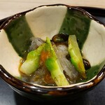 末広寿司 - ◆ 蕾菜と生しらすの黄身醤油和え