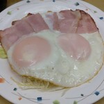 信濃路 - ベーコンエッグ