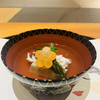日本料理 幸庵 - ②【椀】
                      蕗の薹豆腐、白魚、ジンバソウ（ホンダワラ）、木芽、人参
