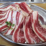 焼肉清和 - 。牛カルビ肉は、お肉1.5倍と書いてありました
