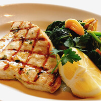 CICADA - ジンジャーでマリネしたメカジキのグリル、菊芋とケールのロースト