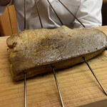 一本杉 川嶋 - 本日の藁焼きはヒラマサ、ならぬブリマサ